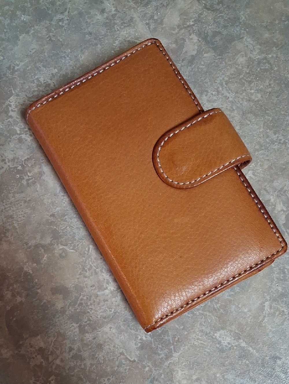Classic Tan Leather Snap Wallet - Unbranded
